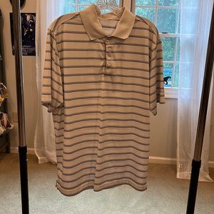 Walter Hagen men’s golf polo. Dry fit material